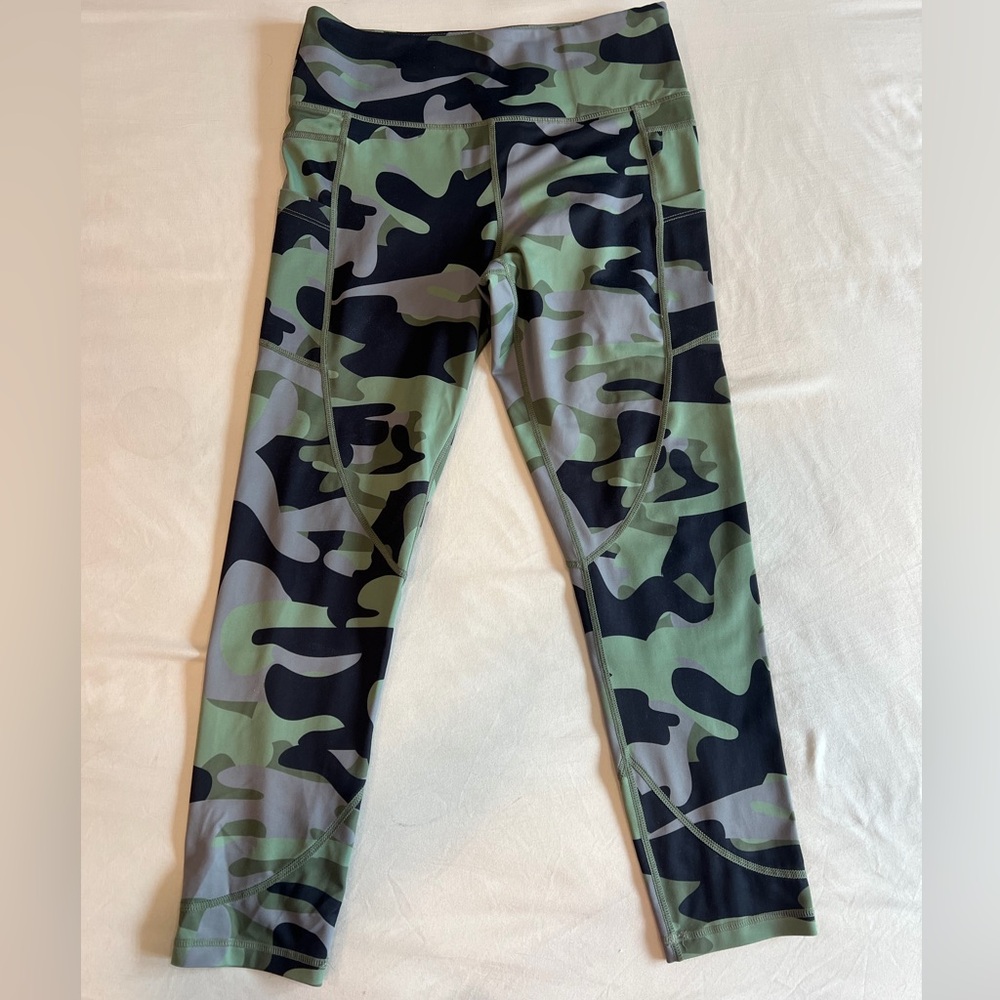 ZYIA Green and Black Camo Leggings